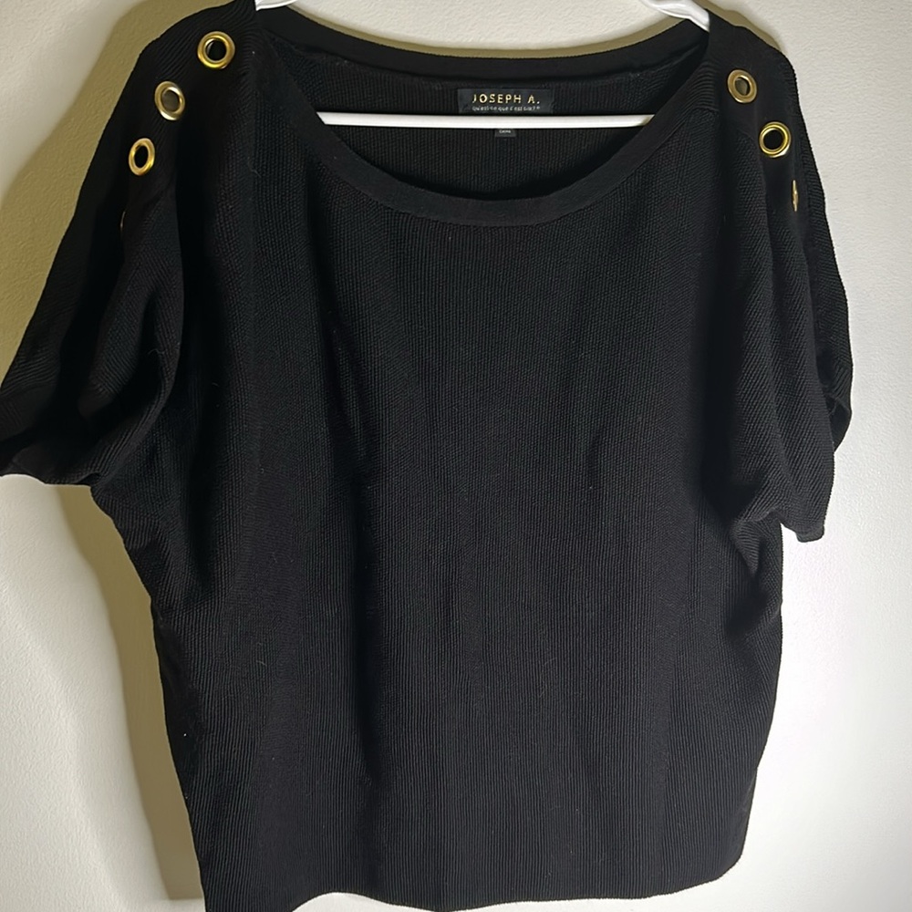 Joseph A. Short sleeve size L knit top black gold tone grommets edgy modern